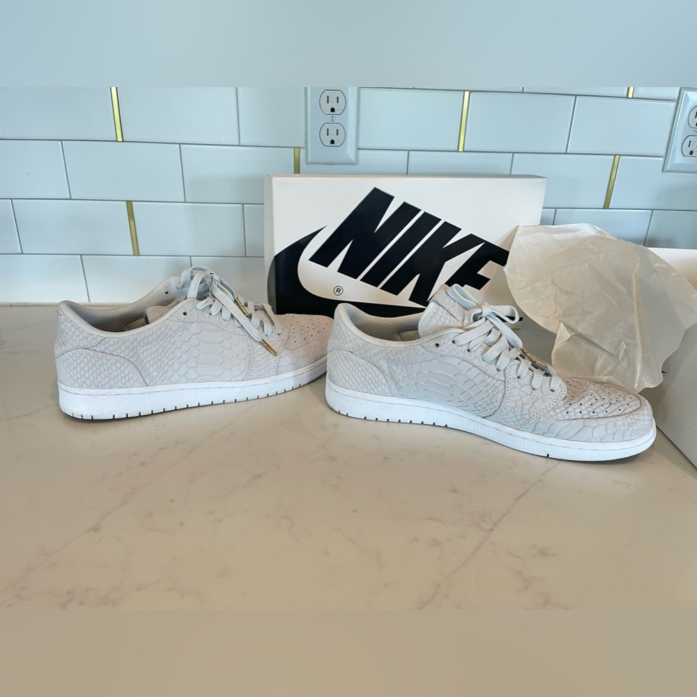 Promo sample Air Jordan 1 Retro Off White Low Snakeskin Size 11 Nike Rare 2017 - Picture 5 of 12